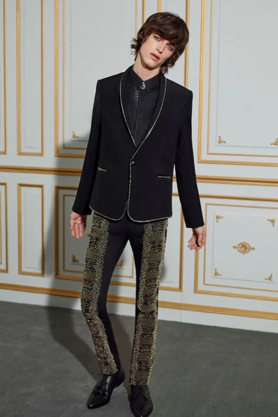 Look 30